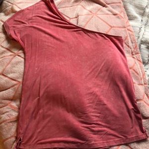 One shoulder shirt
